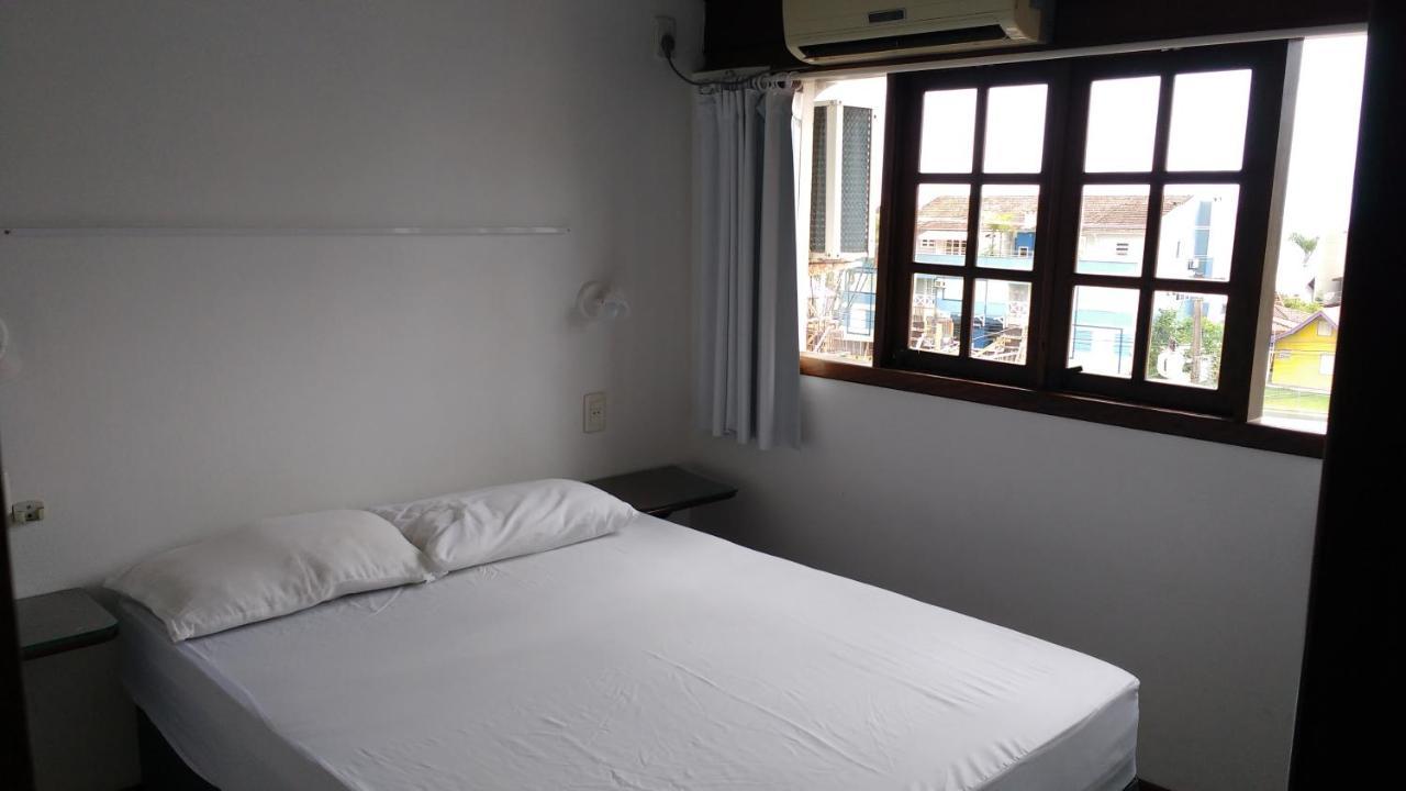Apartamentos Morada Aquitania Bombinhas Exteriör bild